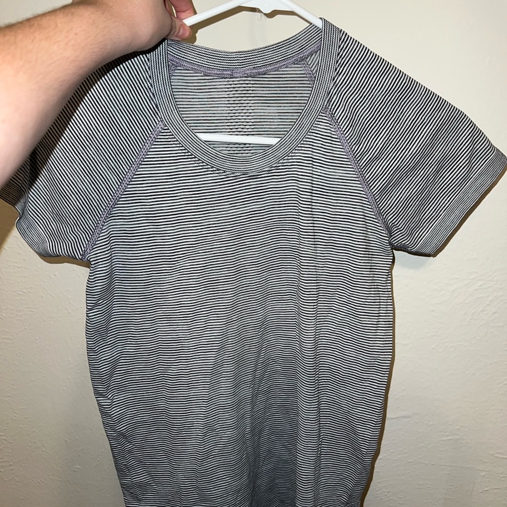 Never worn Swiftly Tech Short sleeve shirt 2.0